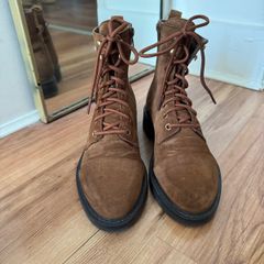 Suede brown boots