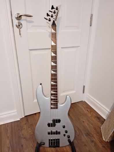 Jackson Concert Bass.