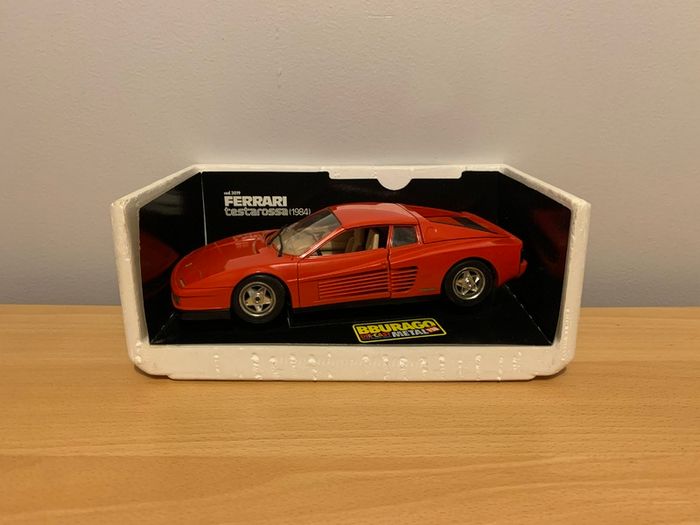 1/18 Burago Model Car Ferrari Testarossa 1984