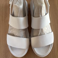 Skechers Sandals Size 5