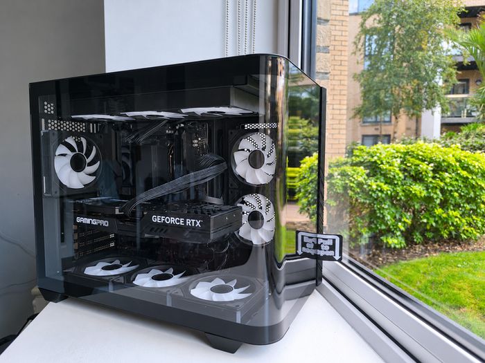 New Gaming Pc Rtx 5070ti, 9800x3d, 32gb Ddr5, 2tb Ssd