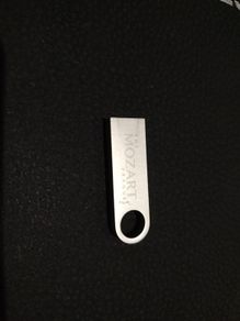32GB  Metal USB Flashdrive. Free Postage!
