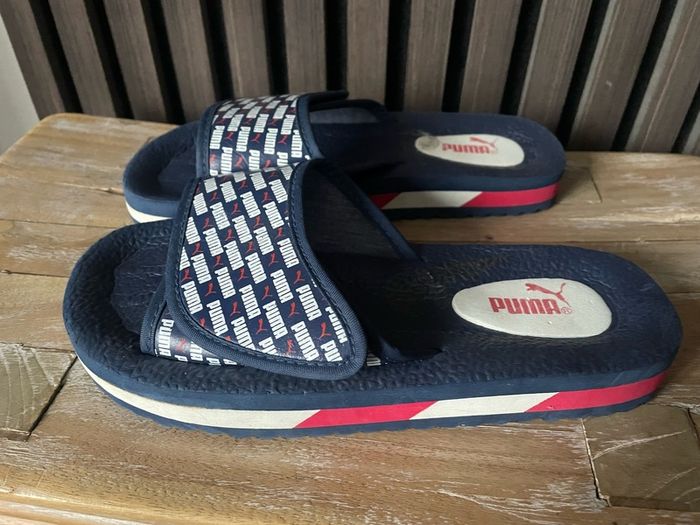 sliders size UK 2-3 Puma