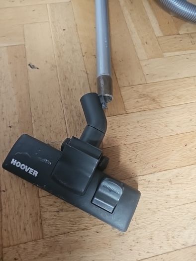 Working Hoover vacuum cleaner