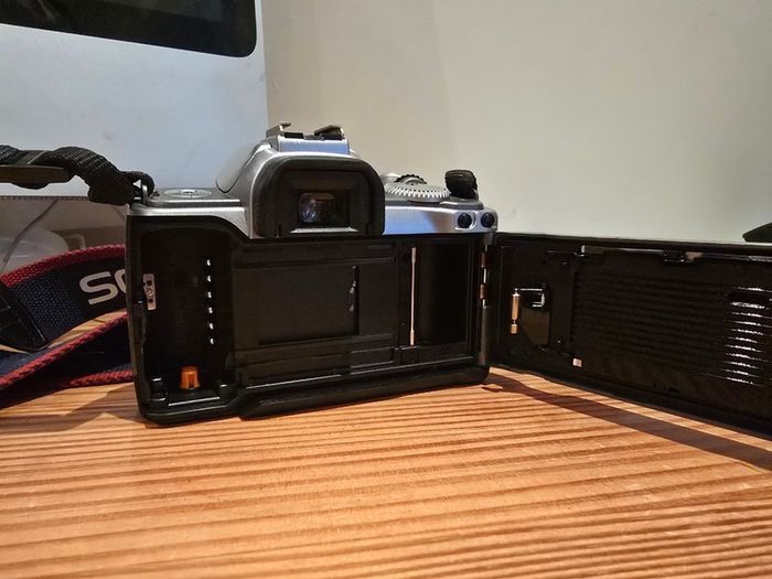 Canon EOS 300 35mm Film SLR Camera Body