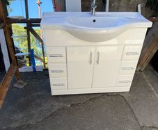 bathroom vanity unit with mirror
