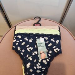 Marks and Spencers ladies briefs