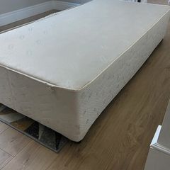 Single bed base