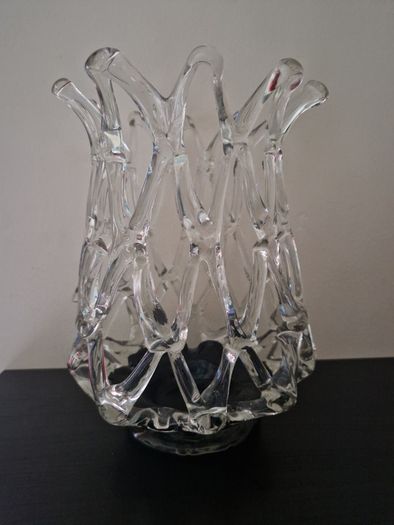 Elegantly Designed Glass Vase