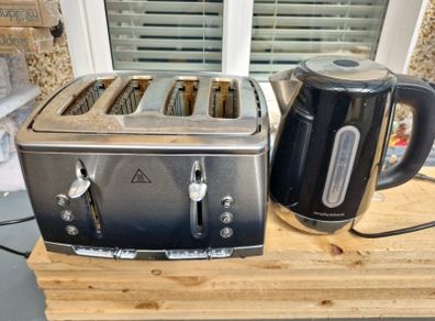 Kettle and Toaster  ( Used )