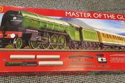 hornby master of the glens train set, brand new