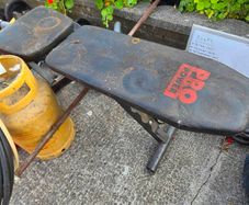 weight lifting bench