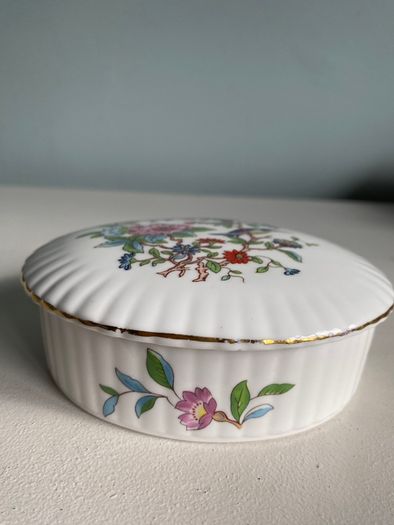 Aynsley oval Pembroke trinket box