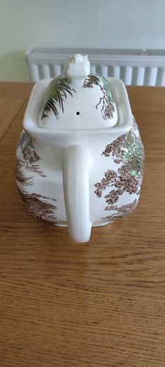 Wedgwood Teapot Country Side
