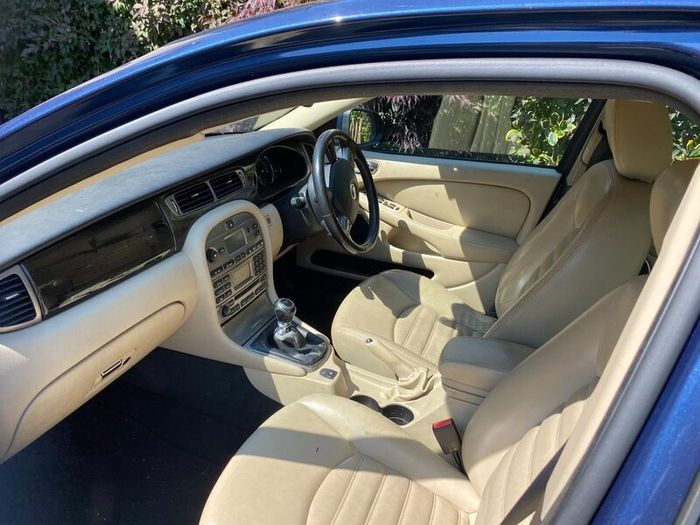 Jaguar X-Type 2010