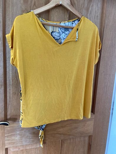 Floral top size xl