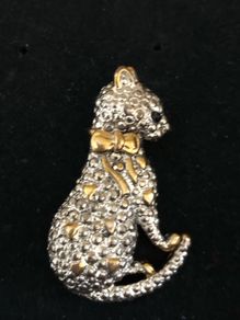 cat brooch