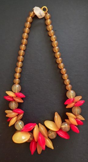 Eye Catching Vintage Deadstock Necklace