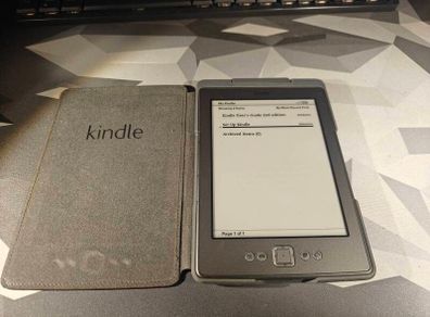 Amazon Kindle 4th Gen 6" No Touch 2GB WIFI