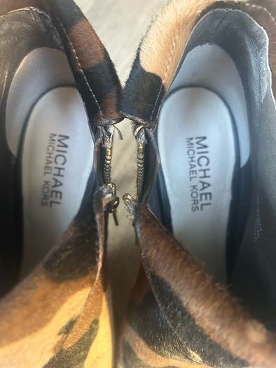 womans shoe