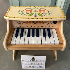 Electronic Toy Piano by Djeco