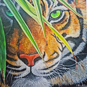 Hidden in the leaves | FineArt Print | Framed