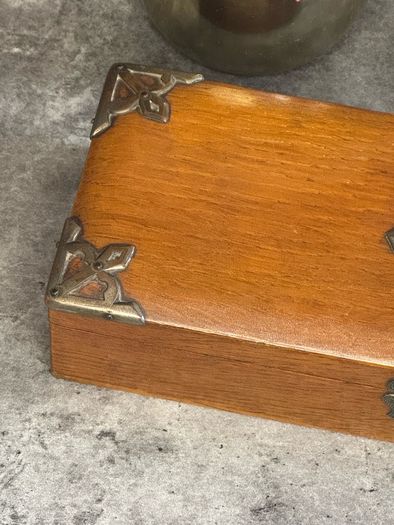 Victorian ladies glove box