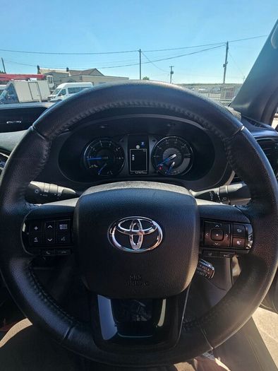 Toyota Hilux 2.8DAD Invincible X 201BHP