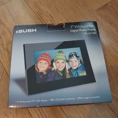 Digital camera frame