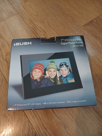 Digital camera frame