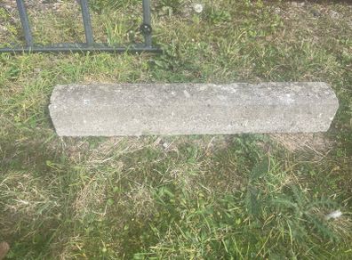 Concrete sleeper 22 in total 50e for lot