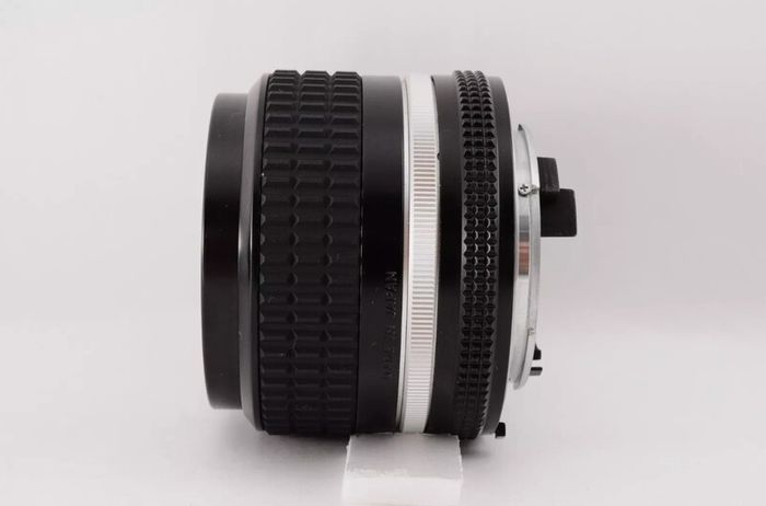 Nikon Ai-s Ais Nikkor 24mm f/2.8 MF (Mint)