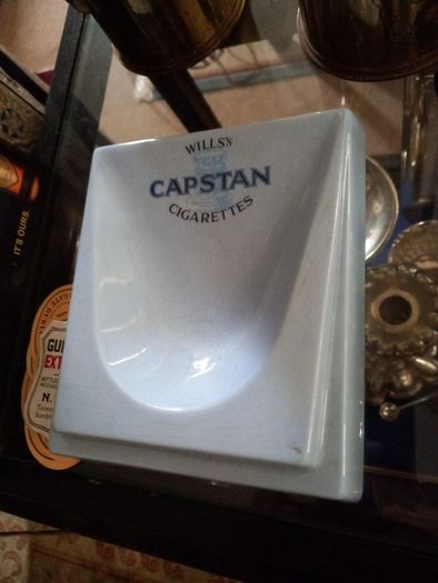 Wills's Capstan change tray