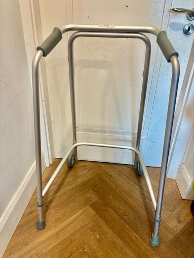 Free Walking Frame