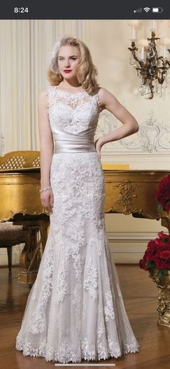 Lace wedding dress