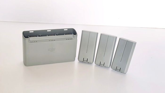 DJI Mini 2 Charger + 3 Batteries