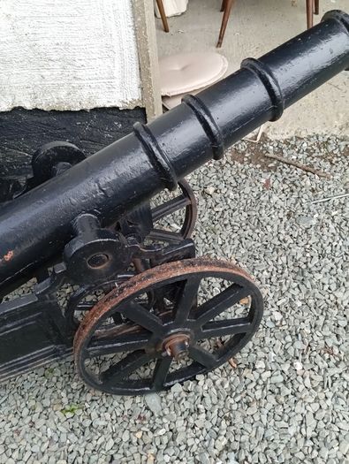 Antique style cast iron cannons