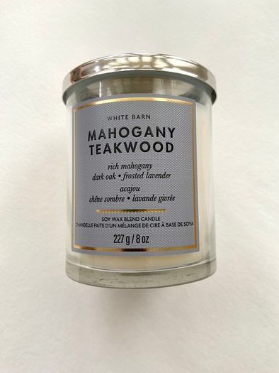 White barn mahogany teakwood soy wax blend candle 227 g