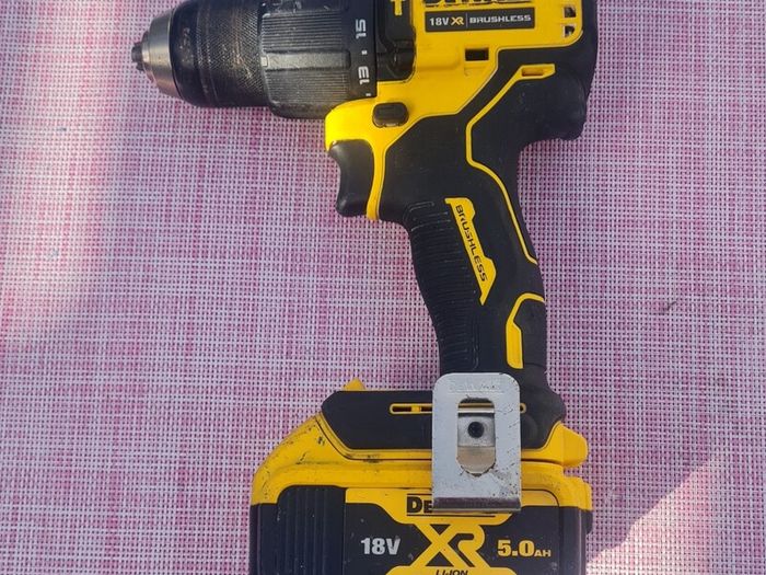 DEWALT DCD709 Ty2   2-speed-Cordless combi  drill brushless 18v
