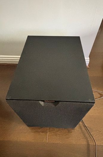 Klipsch R-12sw subwoofer