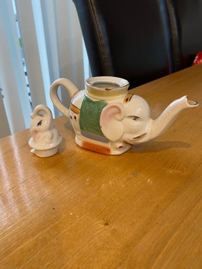 Vintage Novelty Elephant Teapot