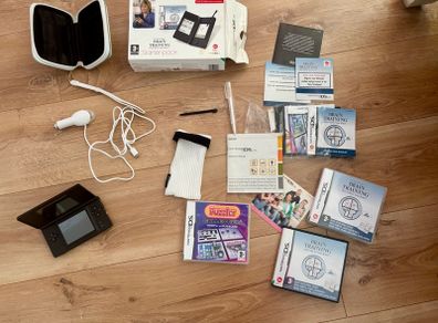 Nintendo DS lite plus Brain games