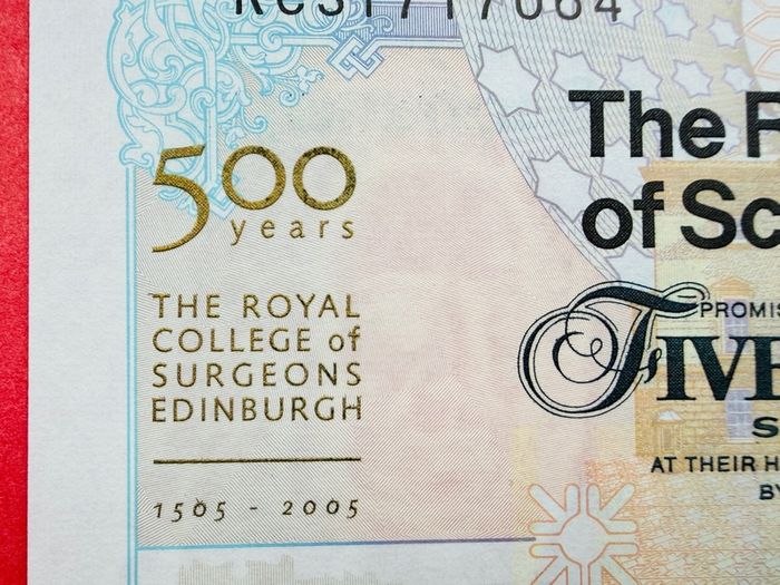 Scotland  5. Pounds   2005  Commemorative Issue  Royal College Of Surgeons( Uncirculated )