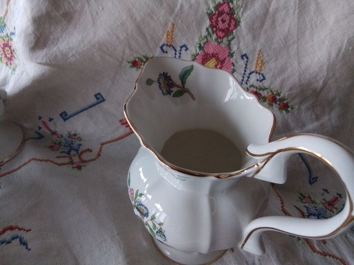 Aynsley Pembroke Large Jug/Pitcher