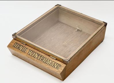 Henri Wintermans cigar display case