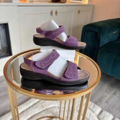 Brand New Vibrant Purple / Plum Avenue Comfort Sandals Size UK 5 / EU 38
