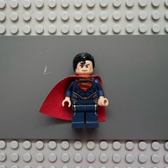 lego super heroes sh0077 Superman minifigure- Dark Blue Suit, Starched Fabric Cape