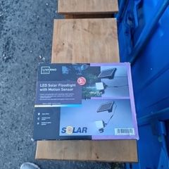 solar floodlight