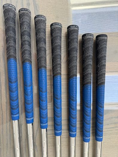 Golf Clubs - Mizuno MP-64's