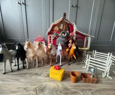 Horse Stable Play Set with Horse Spirit snd other toys from the series